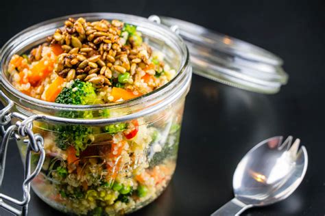 Film petit boulot meilleur voir film streaming vf pas de telechargement plein 1080p qualité hd de film petit boulot ici. Une salade de quinoa à emporter - Serial Cooker