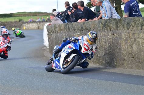 guy martin tyco suzuki 2012 southern 100 for sale as framed prints photos wall art and photo