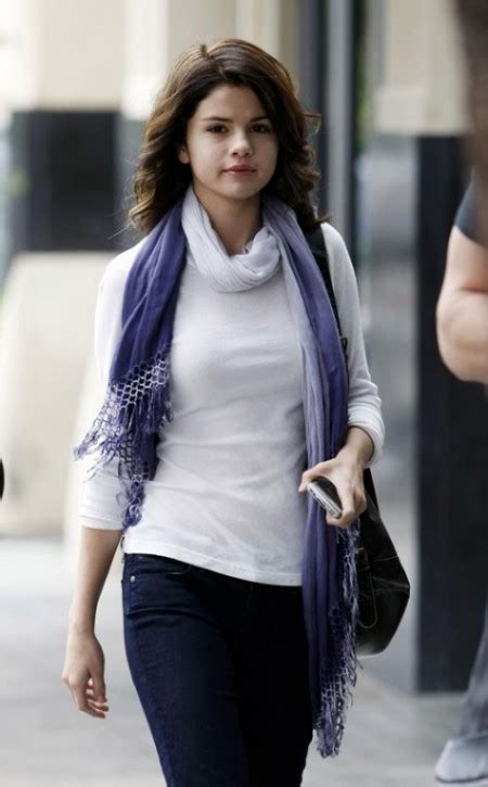 Selena gomez is a pop start and actress. Selena Gomez without Makeup ~ Fashion