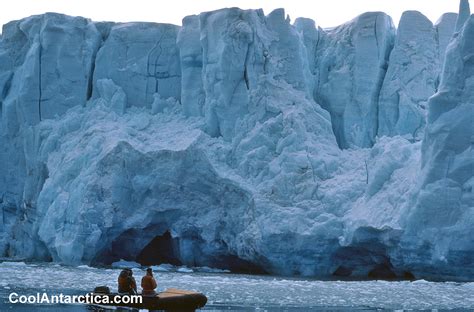 Thumbnails - Glacier 1 - Free use pictures of Antarctica