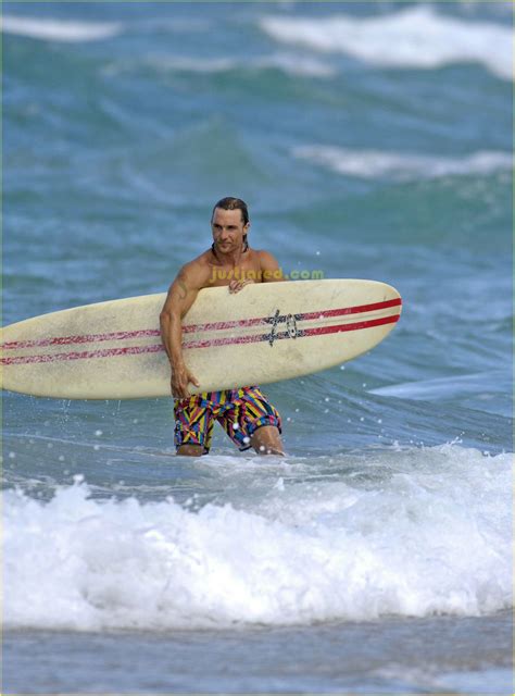 Matthew Mcconaughey Is A Surfer Dude Photo 2416966 Matthew