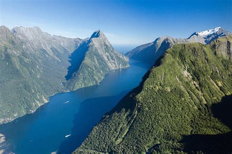 The Fiords Of Fiordland Southern Discoveries