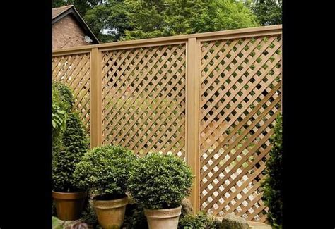 Hgtv Canada Fence Design Lattice Fence Backyard Privacy