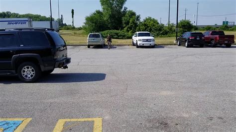 Three Indiana lot lizards run from cops - YouTube