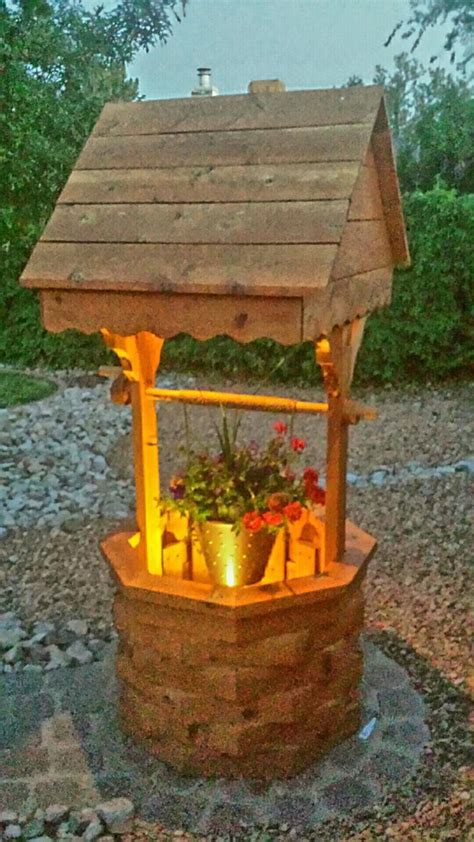 Illuminated Wishing Well With Copper Pot Planter Outdoor Garden Ideas
