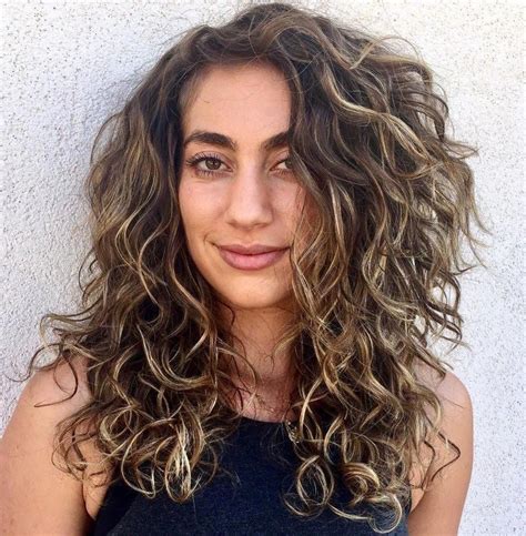 Layered Haircut For Long Curly Hair Curlyhairstylesnaturally Curly