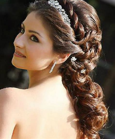 Bridal Hairstyles With Tiaras For Long Hair Glam And Grown Up