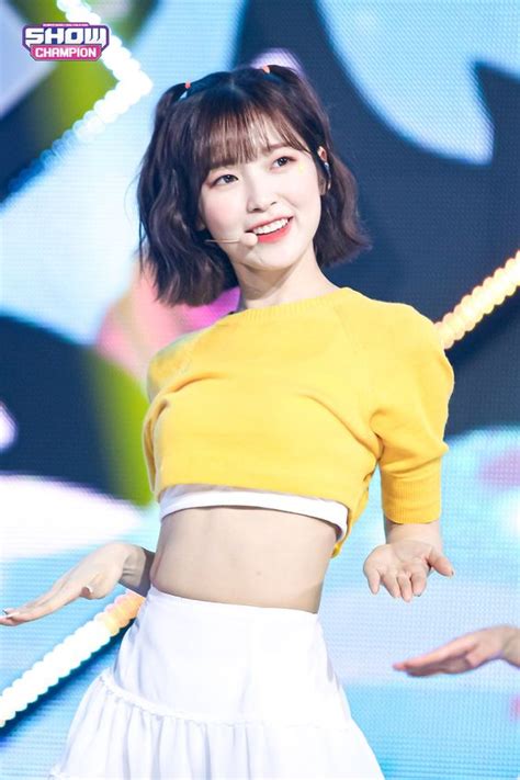 10 Times Oh My Girls Arin Showed Off Her Tiny Ant Waist Koreaboo