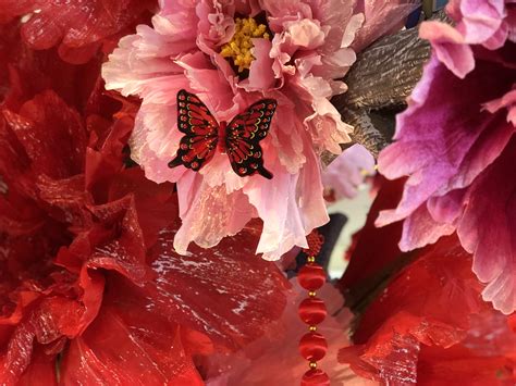 According to this paradigm, a company needs all three advantages in order to be able to successfully engage in fdi. Step Into Lush Peony Gardens With Cute Butterflies At ...