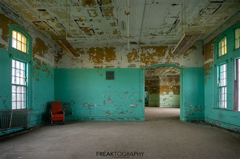 Abandoned State Asylum For The Insane Freaktography