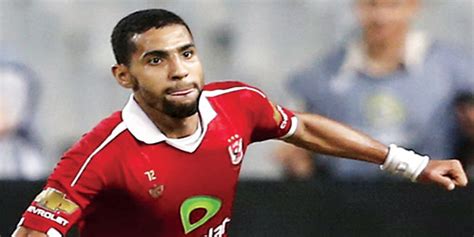 ويعاني مؤمن زكريا مرض التصلب الجانبي الضموري في العضلات، وهو مرض نادر ليس ناشد الإعلامي الزملكاوى خالد الغندور ، الجميع بالتدخل من أجل إنقاذ مؤمن زكريا لاعب النادي الأهلي. مؤمن زكريا يجدد طلبه بالرحيل إلى الفيصلي