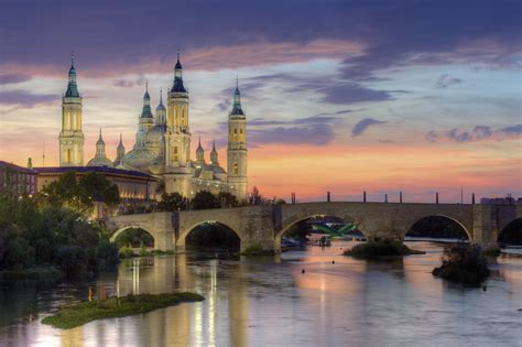 Archivobasilica Of Our Lady Of The Pillar And The Ebro River Zaragoza