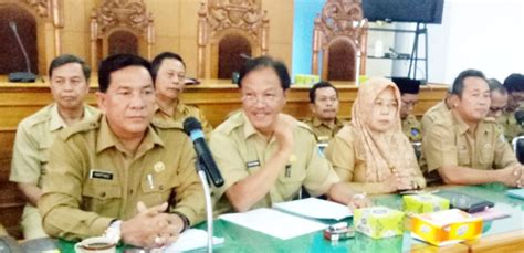 Pejabat pendidikan daerah seberang perai selatan sungai jawi, seberang perai selatan, pulau pinang. Dewan Soroti Banyak Pejabat PLT di Pemkab BU - Radar ...