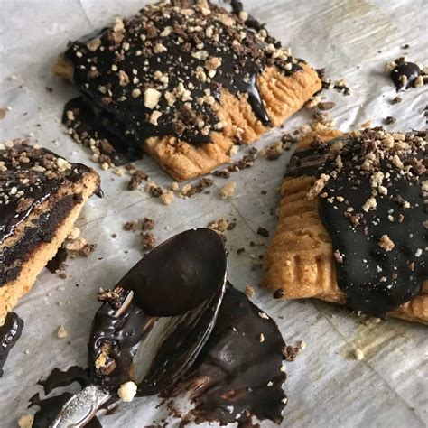 Also, they sell this in big boxes at costco so i have a ton of this stuff. Kodiak Cakes Recipe: Chocolate Peanut Butter Protein Pop Tarts | Kodiak cakes recipe, Easy cake ...