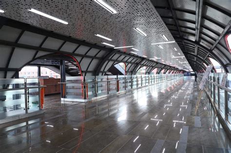 Delhi Skywalk Linking New Delhi Railway And Metro Stations Opens See