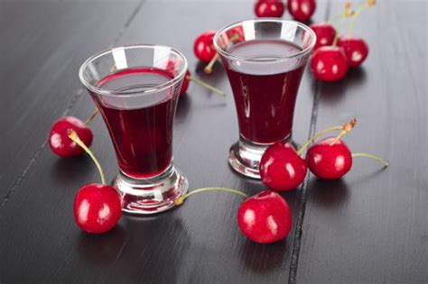Check spelling or type a new query. Liquore alla ciliegia: la ricetta base del Cherry liqueur ...