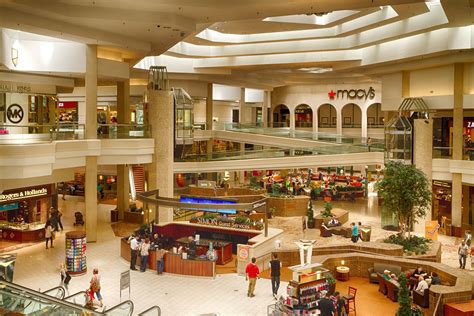Woodfield Mall Enjoys Exciting Retail Surge With Nine New Stores And