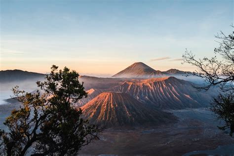 Premium Photo Sunrise At Volcano Mtbromo Gunung Bromo East Java