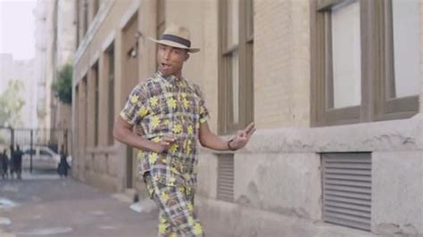 pharrell keeping people happy as song continues to top charts [video] guardian liberty voice