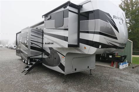 New 2019 Riverstone 39fkth Overview Berryland Campers