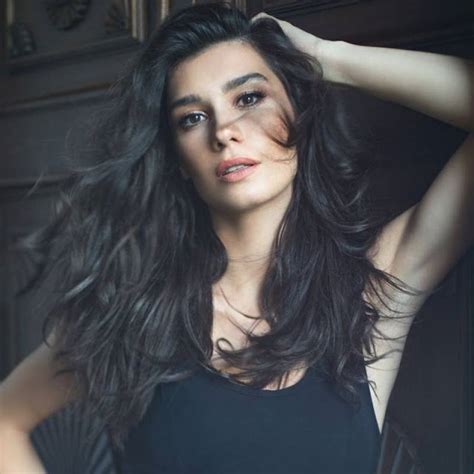 Ertugrul Actress Burcu Kiratli Stuns Fans With Latest Photos