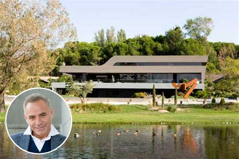 Joaquin torres es un arquitecto creativo e innovador, asegurando la calidad en todos los aspectos de sus construcciones. obviamente, las casas prefabricadas de joaquin torres pueden ir aumentando. Joaquín Torres vende la casa que encandiló a Cristiano ...