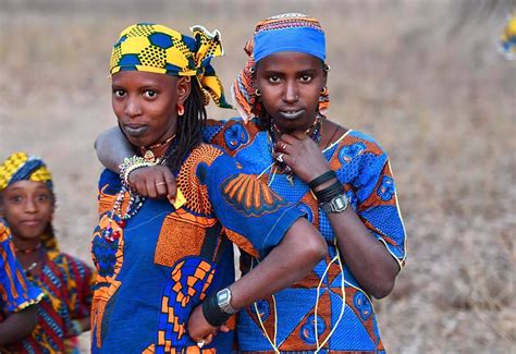 Ein dekoratives authentisches stück afrikanischer kunst. Elfenbeinküste - im Herzen Westafrikas