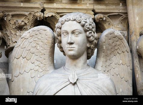 Angel Statue Hi Res Stock Photography And Images Alamy