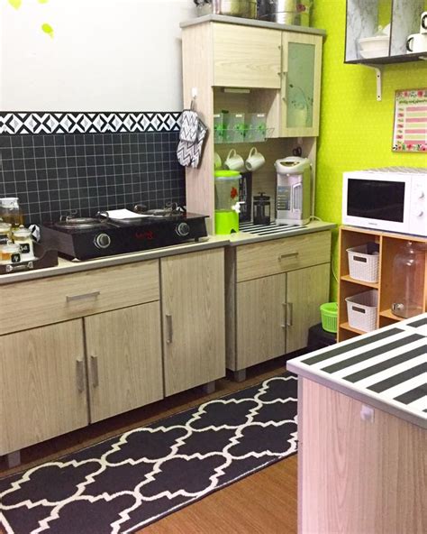 Hiasan rumah apartment moden dan cantik. Guna Perabot Basic Untuk Dapur Sempit, Tapi Ini Hasilnya ...