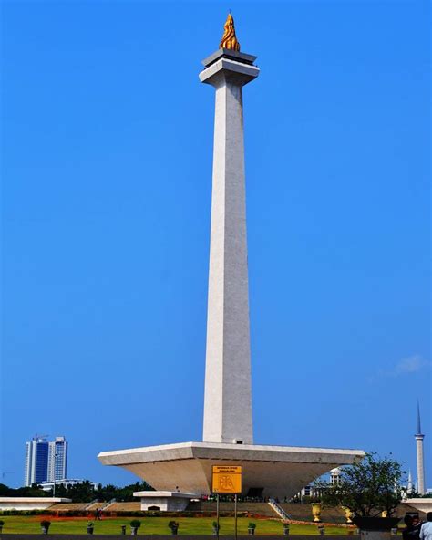 Jakarta kota maju, lestari, dan berbudaya yang warganya terlibat dalam mewujudkan keberadaban, keadilan dan kesejahteraan semua. Monumen Nasional atau singkatannya Monas. #saegaleri #photoblogger #blogger #travelblogger # ...