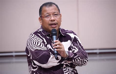 Pengertian pembelajaran pembelajaran ialah membelajarkan siswa menggunakan asas pendidikan maupun teori belajar merupakan penentu utama keberhasilan pendidikan. Pensyarah Perlu Teroka Kaedah Baharu dalam Pengajaran dan ...