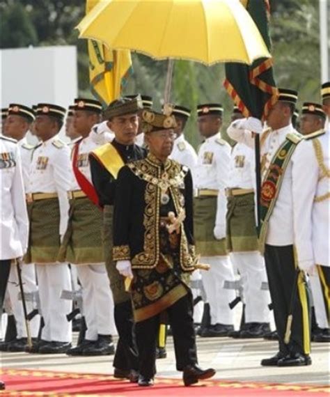 Abdul halim mu'adzam shah (de); The Mad Monarchist: Monarchy Profile: Malaysia