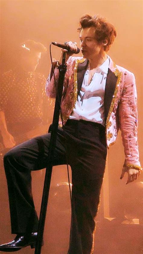 It removes the mapping between components and styles. Harry on stage tonight London, Uk April 11, 2018 | Harry ...