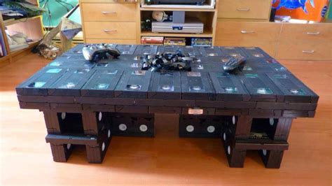 Table Made From Old Vhs Tapes Upcycling Möbel Tisch