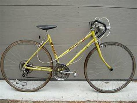 55 Womens Classic Sears Free Spirit 10 Speed Racing Bike Yellow