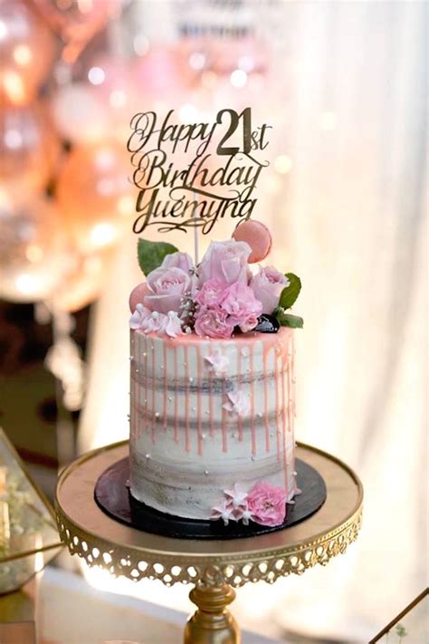 When you organize an event like birthday, the main goal is to make sure that the guests have a great time and leave the event happily with unforgettable memories. Kara's Party Ideas Elegant 21st Birthday Party | Kara's ...