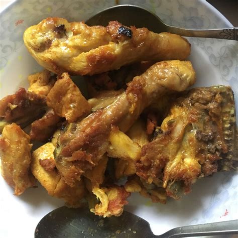 Masukkan ayam yang sudah digoreng, dan masak hingga masak dan bumbu meresap. Resepi Masakan : Ayam Masak Bali / Chicken Bali (Curry ...