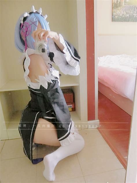 Beautiful Rem Ero Cosplay Has The Perfect Figure Sankaku