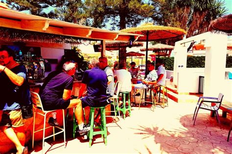 All our table tennis bats and balls are sourced from ittf approved factories, providing confidence to ✅ perfect for family activity: Paris 24 Tennis Club - Padel L'Ancora | Tennis Clubs in Javea