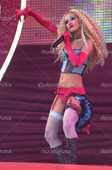 Christina Aguilera Pink Lady Marmalade Live