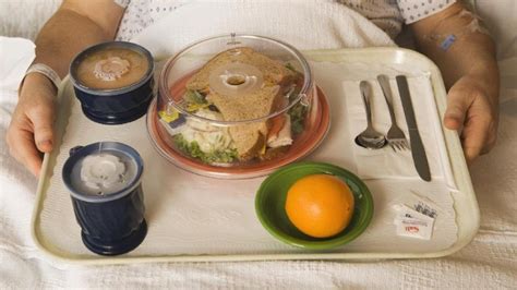 Sementara sisanya menjalani isolasi mandiri di sebuah rumah. Jijik! 5 Rumah Sakit Ini Dikritik karena Sajikan Makanan ...