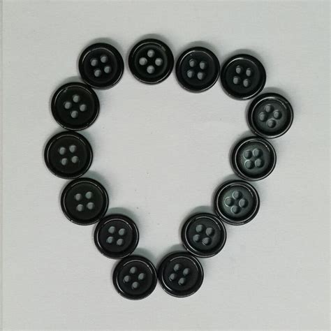 Hot 100pcs 4 Holes Round Resin Buttons Sewing Scrapbooking Crafts