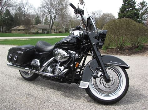 This 2007 harley davidson 1533 road king is an awesome classic big bike. 2007 Harley-Davidson® FLHRC Road King® Classic (Vivid ...