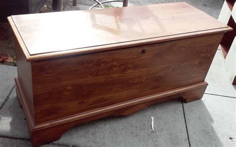 Vintage lane cedar hope chest lock has been removed with original tags. UHURU FURNITURE & COLLECTIBLES: SOLD Lane Cedar Chest With ...
