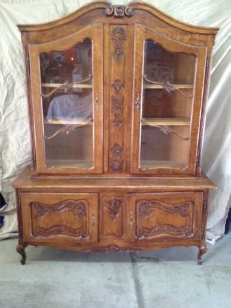 Are there glass doors on a china hutch? Antique High-Boy China Cabinet Hutch.... Oak, Glass Doors ...