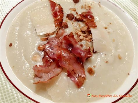 Velouté de chou - fleur au parmesan pancetta et noisettes