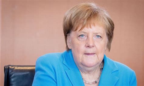 Einblicke in die arbeit der kanzlerin durch das objektiv der offiziellen fotografen. Angela Merkel znów się trzęsła. W mediach spekulacje ...