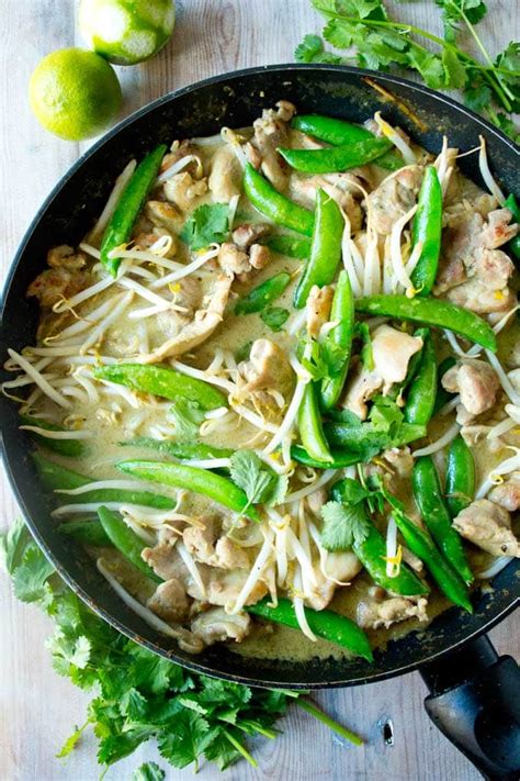 Why this is about to become your favorite chicken curry recipe. Chicken Green Curry Recipe (Thai - Low Carb) - Sugar Free ...