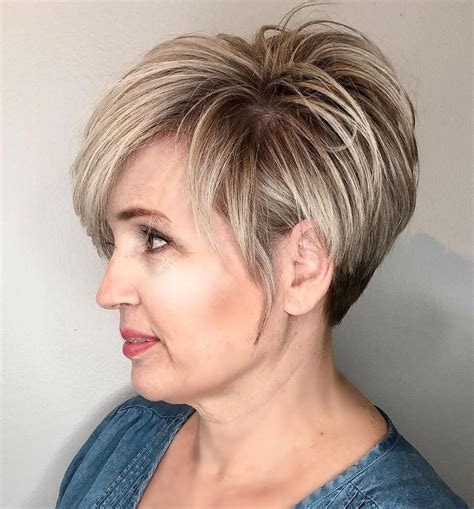 44 Flattering Short Haircuts For Older Women Trending Now For 2021