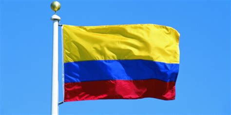 Figuras públicas como j balvin han denunciado en sus redes la situación en el país. Colombia adopta la bandera actual en Calendario Colombia ...